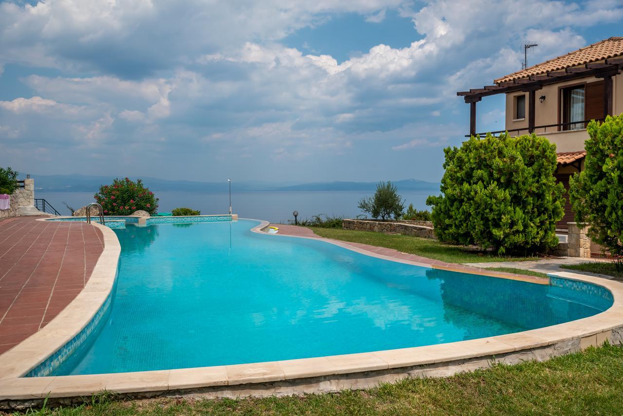 Blue Thea Luxury Villa In Afitos Afytos Exterior foto