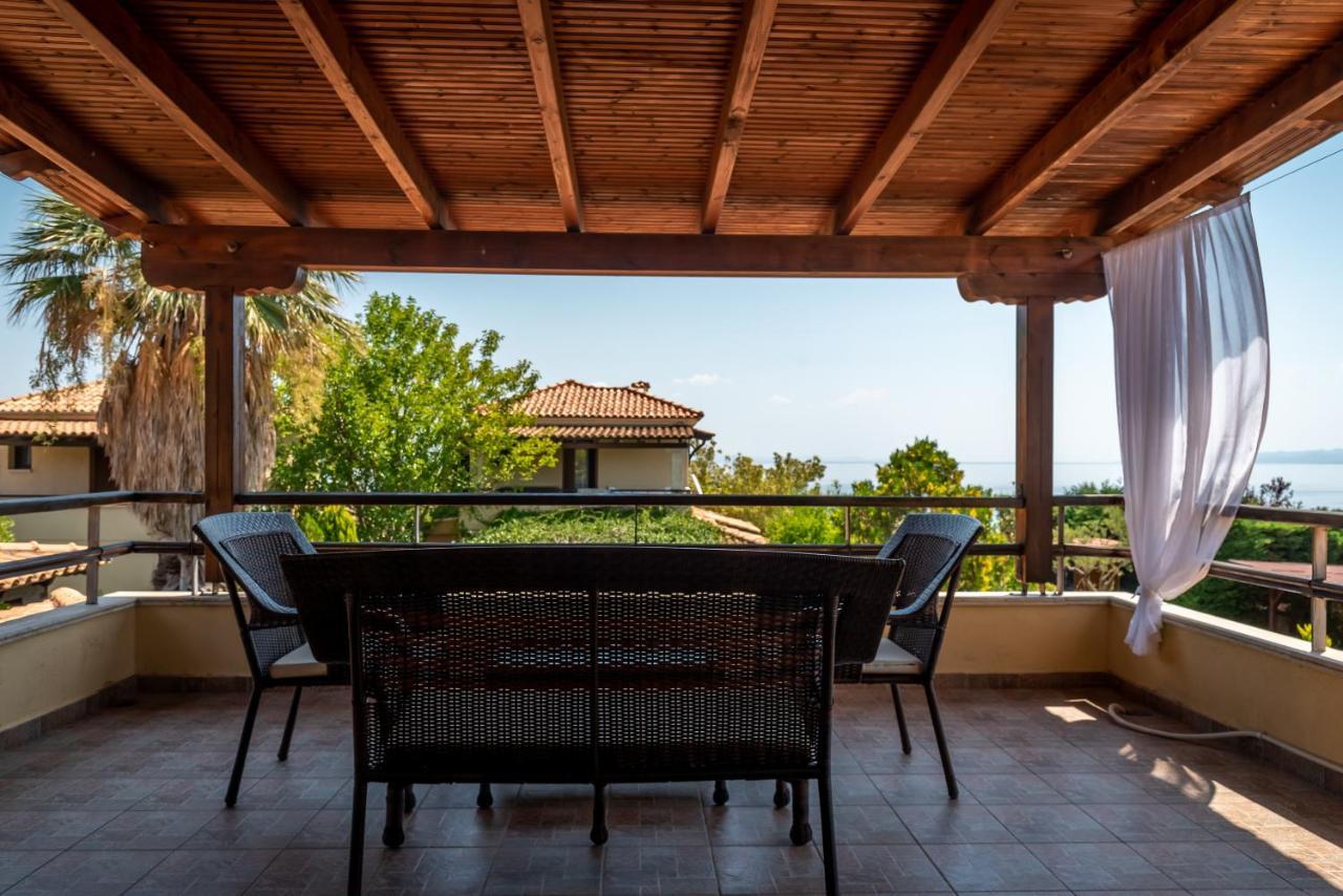 Blue Thea Luxury Villa In Afitos Afytos Exterior foto